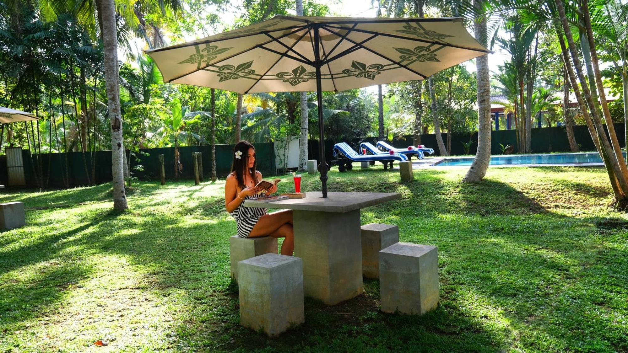 Chandra Villa Ayurveda Resort Бентота Екстериор снимка